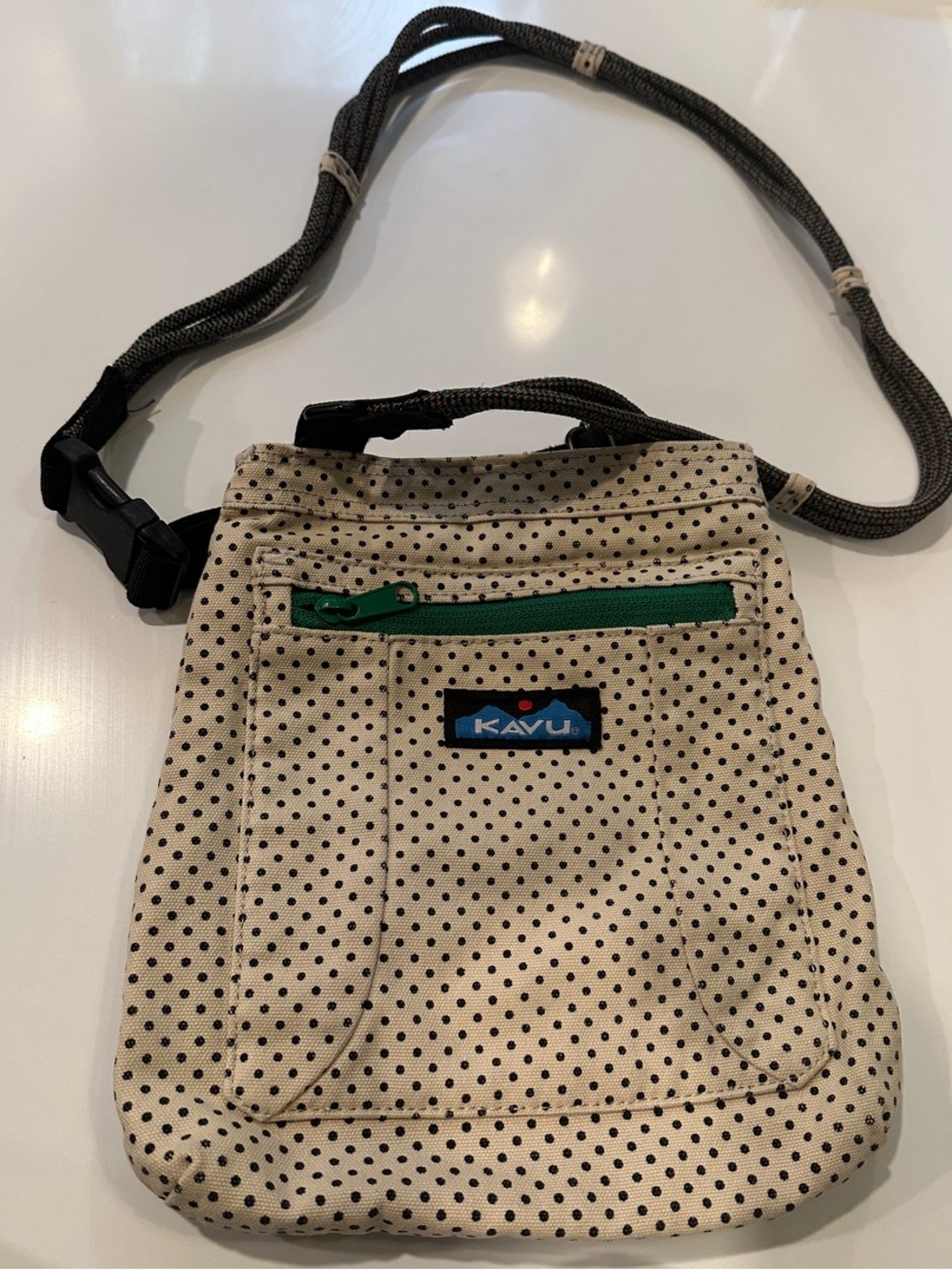 Kavu Keeper Beige Polka Dot Crossbody Bag with Green‎ Zip